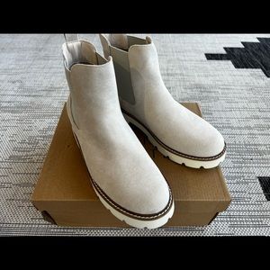 Brand New. Oasis Society booties. Size 7.5. Never worn.